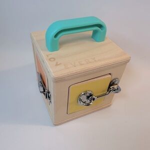 Lovevery Wooden The Lockbox‎